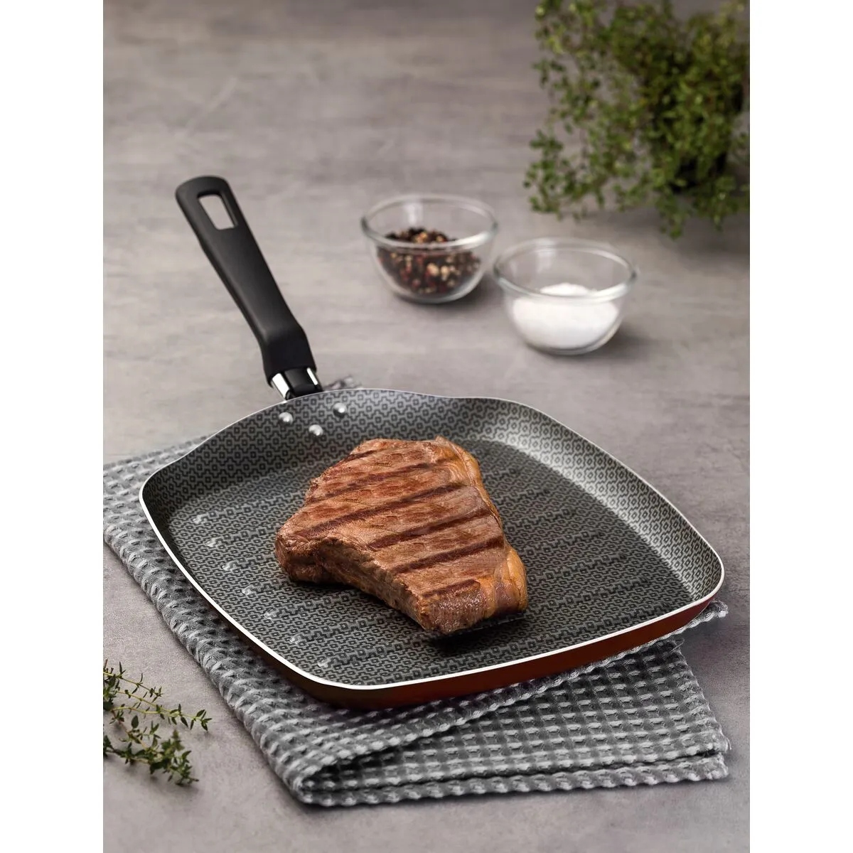 Bífera Tramontina 20392724 Loreto 26CM Rojo END1*