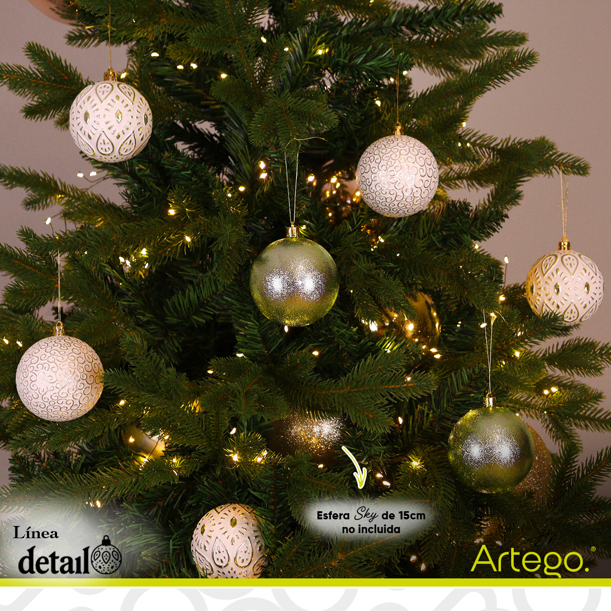 Esferas para árbol navidad Artego de 8 cm de diámetro paq 18 esferas Verde claro *Línea Detail estilos emboss y cromado