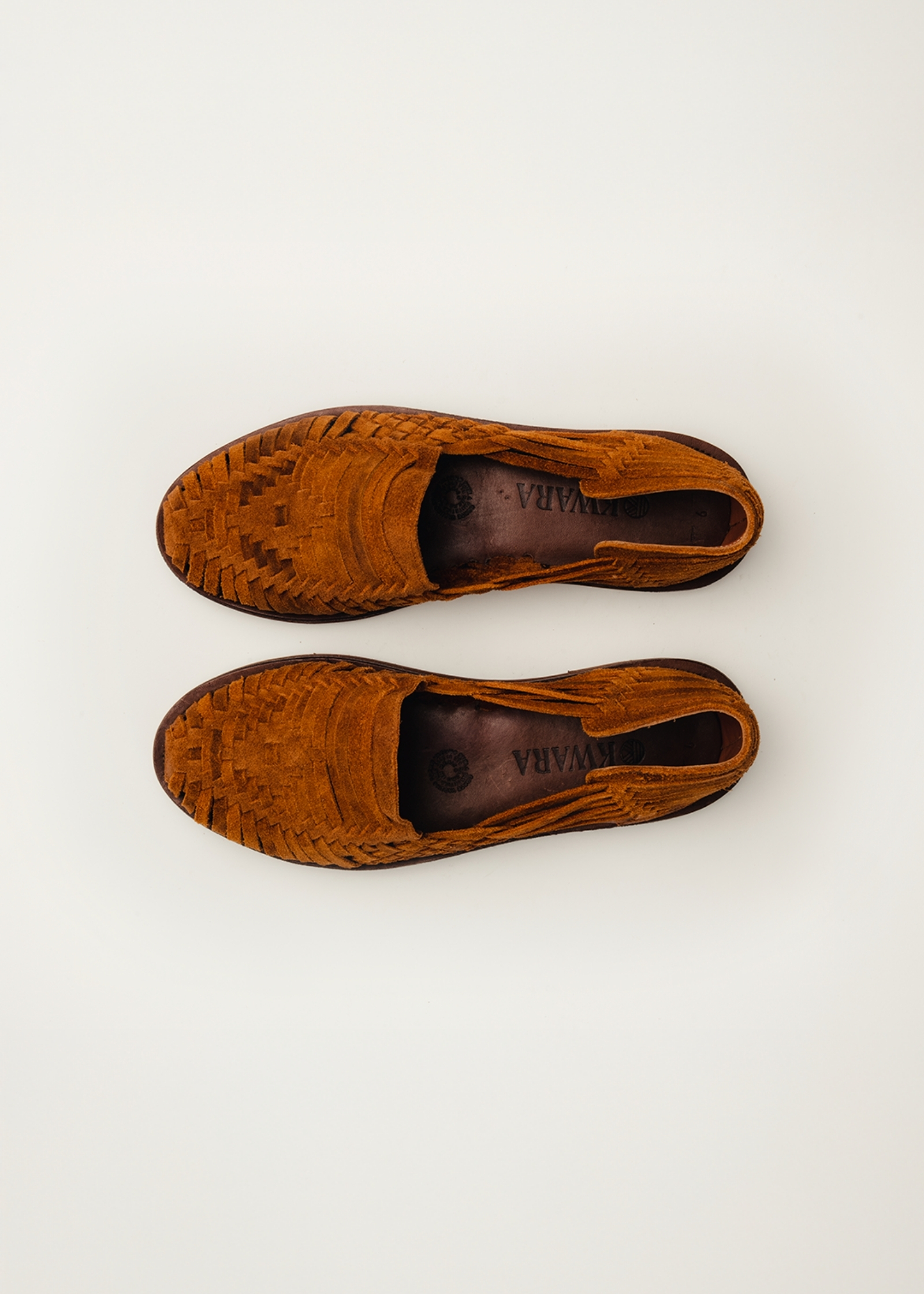 KWARA | HUARACHE ANDY GAMUZA MUJER CAMEL