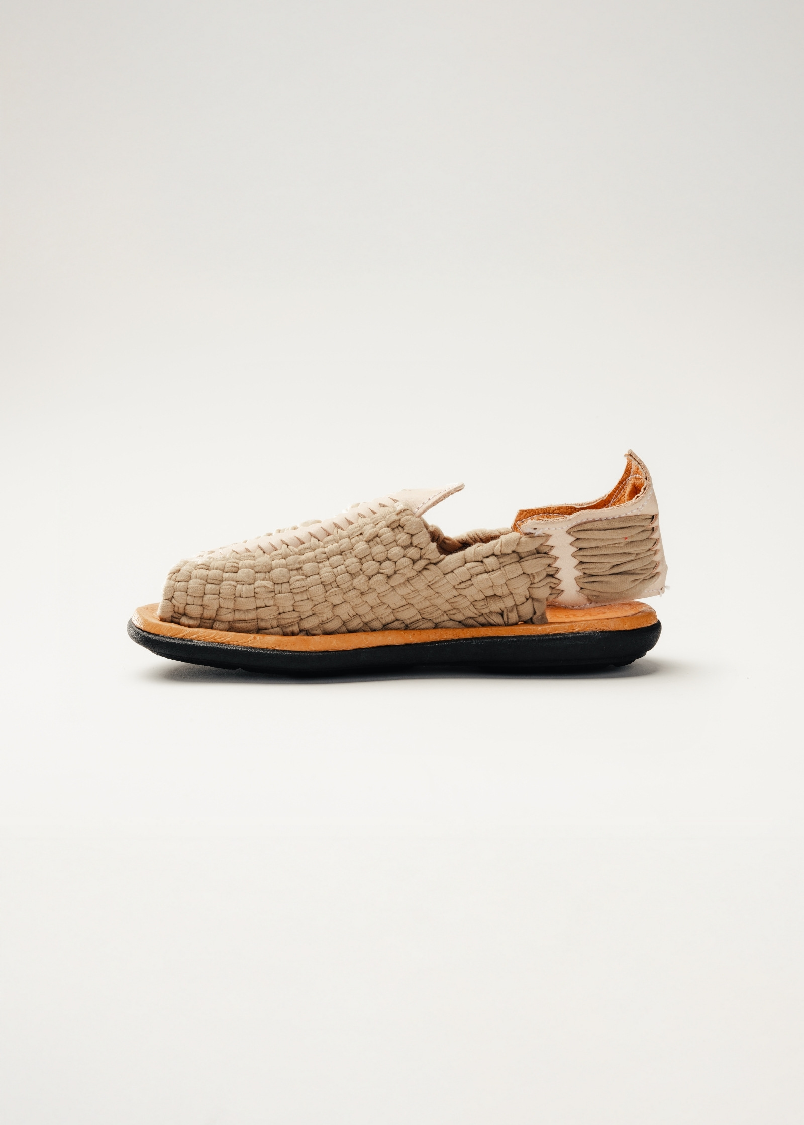 KWARA | HUARACHE CHICO BEIGE MUJER