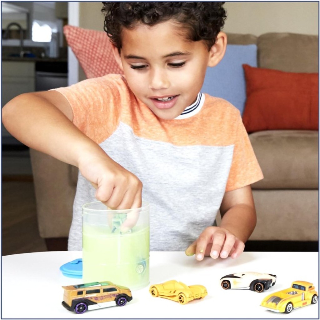 Hot Wheels Color Reveal Pack 2 Autos 1:64 con Cambios de Color y Tambor Reutilizable