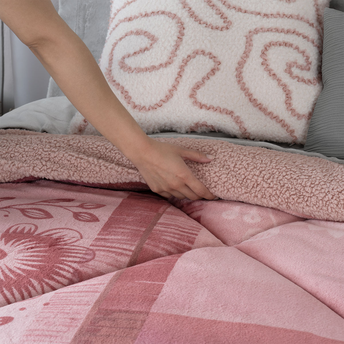 Cobertor King Size Jumbo Premium Edredón Invernal (Manto). ESQUIMAL.