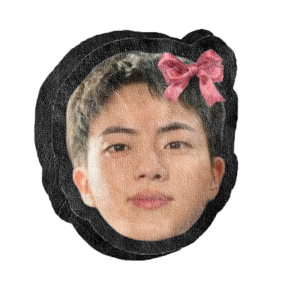 Cojín Almohada Cara Jin con moño de BTS Chiquito con Relleno | Peluche Personaje - Artista | Tela Polar Suave