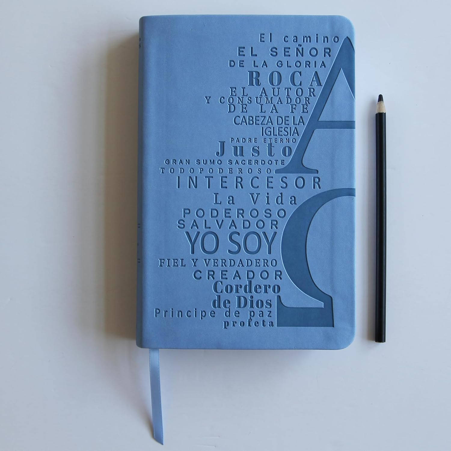 Biblia RV1960 Nombres de Dios, azul celeste, tamaño manual, letra grande 10.5 puntos