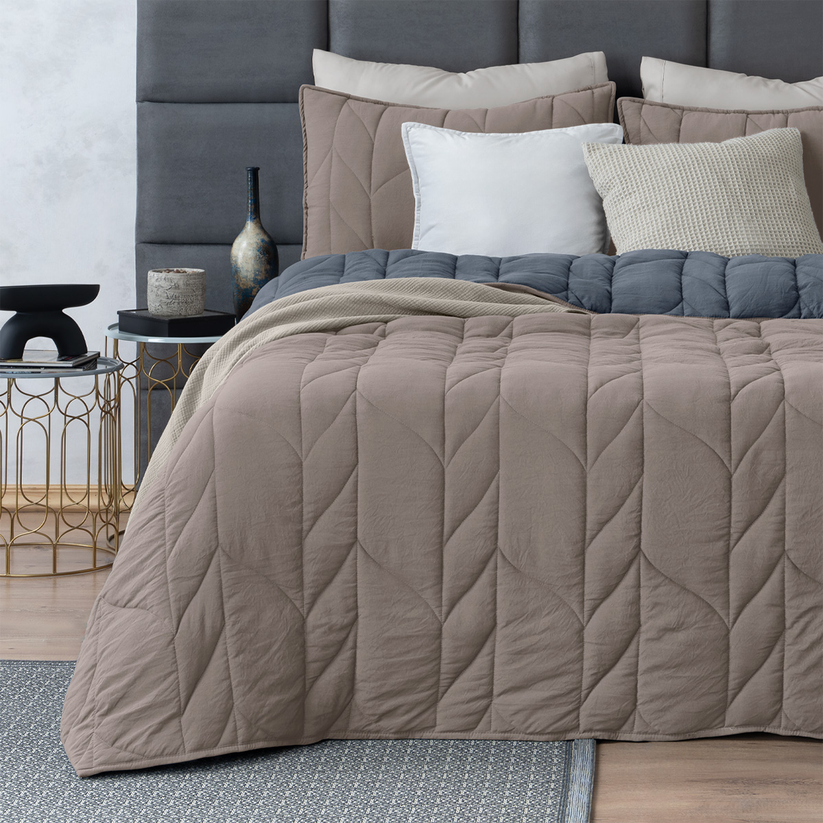 Edredón Capitonado de Lujo King Size con Fundas Khaki - Azul Esquimal.